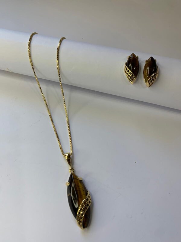 Conjunto Fuerza Dorada