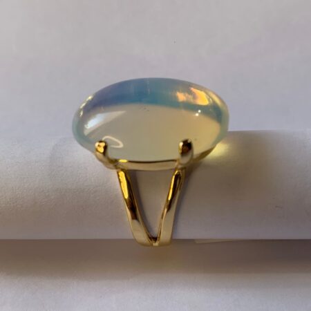 Anillo Opalina