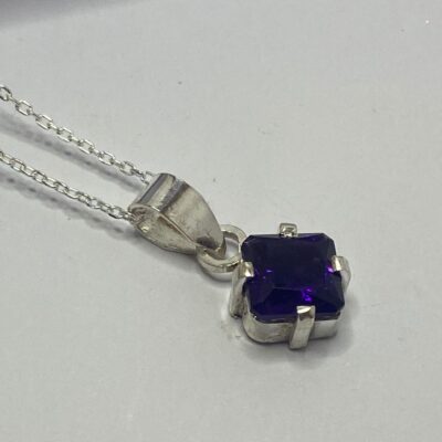 Cadena Luz de Amatista Cuadrada en Plata 925
