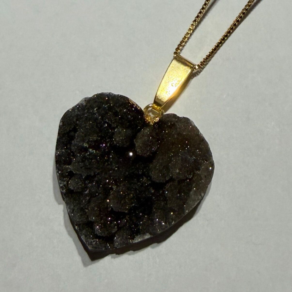 Dije Corazón de Luz con Druza Brillo y Baño en Oro - Imagen 2