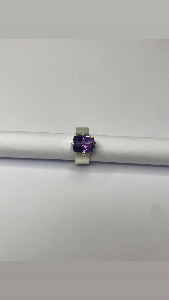 Anillo Luz de Amatista Rectangular en Plata 925