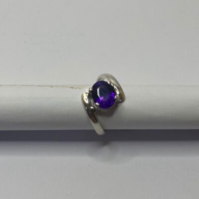 Anillo Luz de Amatista Oval en Plata 925