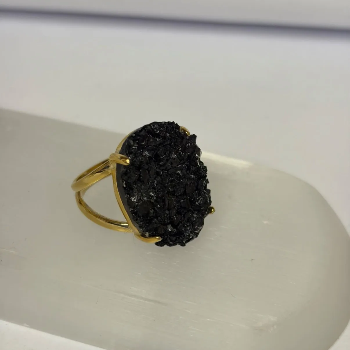 Anillo Escudo de Luz | Turmalina Negra Natural Oval o Gota - Imagen 3